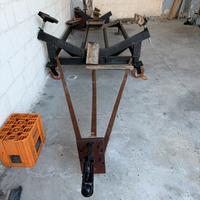 Invaso con ruote snodanti per imbarcazione