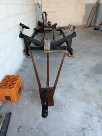 Invaso con ruote snodanti per imbarcazione