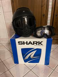 Casco SHARK