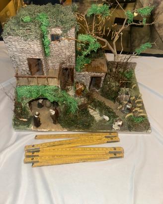 Casa in miniatura interamente fatta a mano presepe