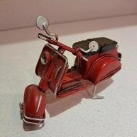 Vespa rossa da collezione 🏍