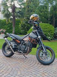 KTM 690 Supermoto 