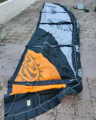Kitesurf: ala Kiteloose 12 mq + barra + tavola