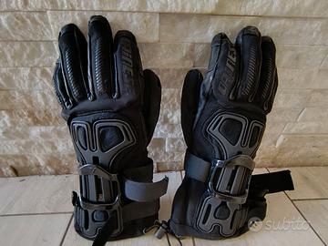 2 COPPIE DI GUANTI DAINESE SNOWBOARD