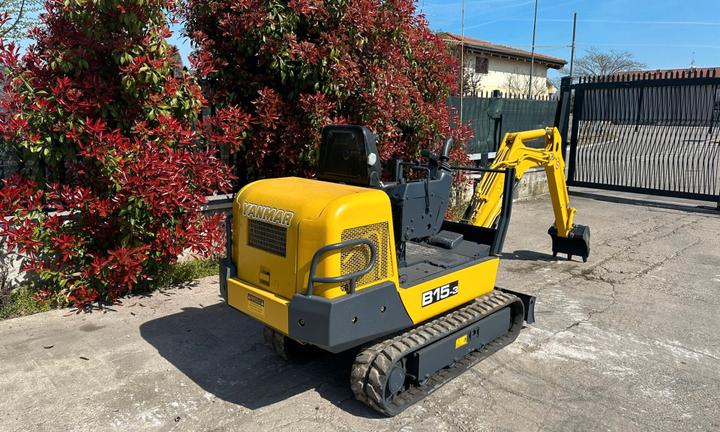 E173 Miniescavatore 15 q Yanmar B15