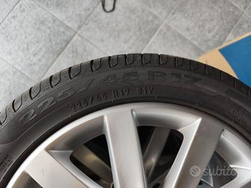 Cerchi e gomme da 17' originali Volkswagen (85%)