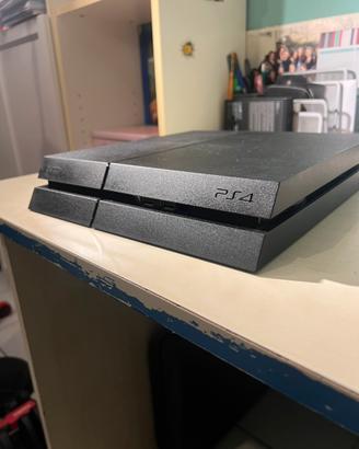 PlayStation 4 500 GB+ 2 Controller origin+ UFC 4