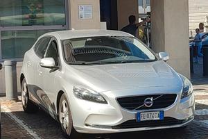 VOLVO V40 Cross Country D2 1.6 Volvo Ocean Race N1