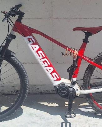 Bicicletta e-bike MTB servoassistita GasGas
