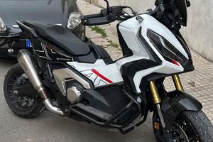 Xadv750
