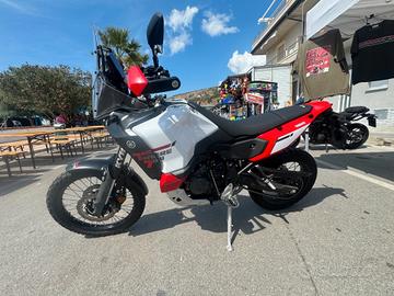 Yamaha Ténéré 700 World Raid 2026 Redline White