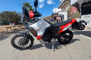Yamaha Ténéré 700 World Raid 2026 Redline White