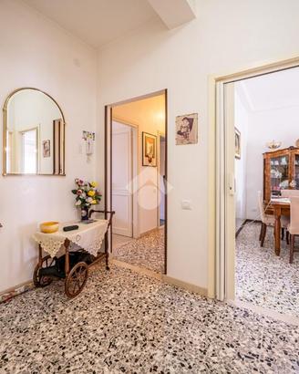 4 LOCALI A REGGIO NELL'EMILIA