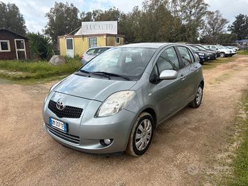 TOYOTA YARIS 1.3 87CV 120.000 KM AUTOMATICA