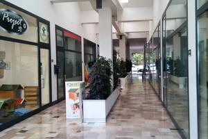 Locale ad uso commerciale osimo