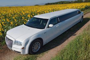 Chrysler 300 140-inch Stretch Limousine Pinnacle