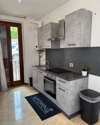 CUCINA MODELLO ATHENA colore cemento  195X60X216