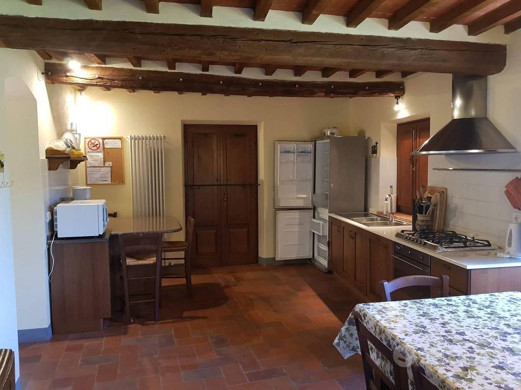 Rustico / Casale di 249 m² con più di 5 locali e b - Vista 2