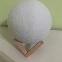 Luce a forma di luna