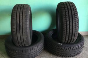 Gomme auto