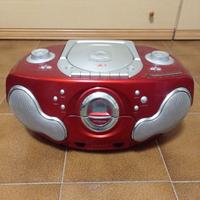 Stereo, lettore CD, cassette e radio