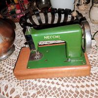 MACCHINA PER CUCIRE NECCHI