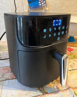 Friggitrice ad aria 5.5 L NUOVA (mai usata!)