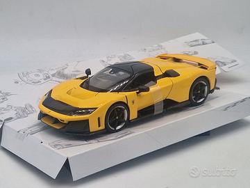 FERRARI F80 colore Giallo - Burago - Scala 1/24