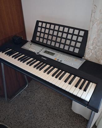 Pianola Yamaha ypt-200