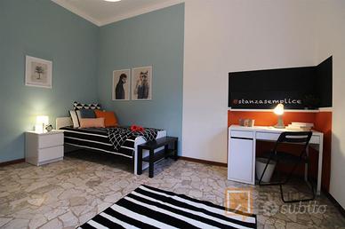 Stanza SIngola in Via cipani