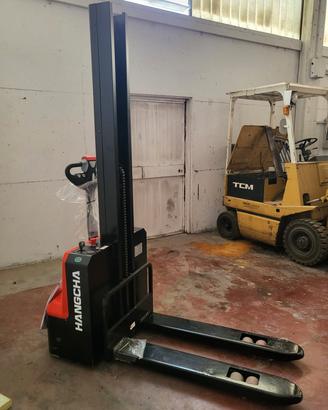 Stoccatore elettrico Hangcha 1200kg