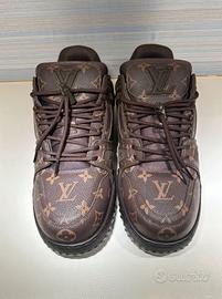 Sneakers con coulisse e punta tonda in pelle di va