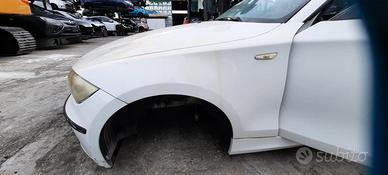 BMW 116I 2006 - PARAFANGO SINISTRO