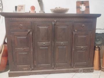 Mobile in legno massello