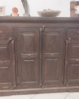 Mobile in legno massello