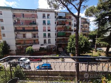 Appartamento zona Colli Aminei