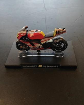 Modellino Ducati Desmosedici GP11 Rossi
