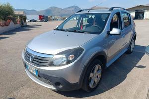Dacia Sandero 1.5 dCi 75CV Embleme