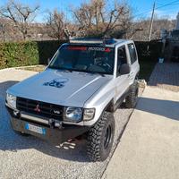 Mitsubishi Pajero 3.5 benzina/gas vettura 