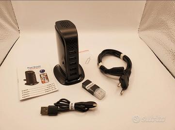 Caricatore multi porta con microcamera
