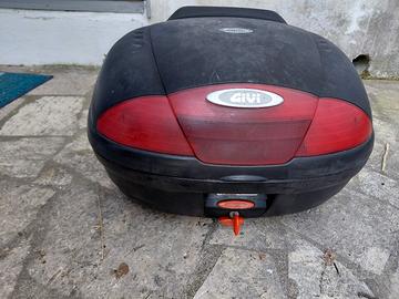 bauletto givi 46 lt con schienale