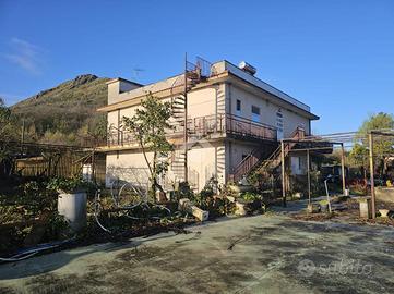 NEGOZIO A SAN VITTORE DEL LAZIO