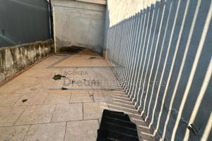 Locale uso deposito Via Aldo Moro