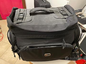 Zaino Fotografico a pozzetto LOWPRO