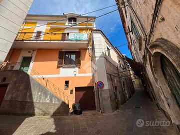 CASA SEMINDIPENDENTE A SAN CIPRIANO PICENTINO