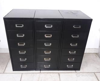 Cassettiere in metallo