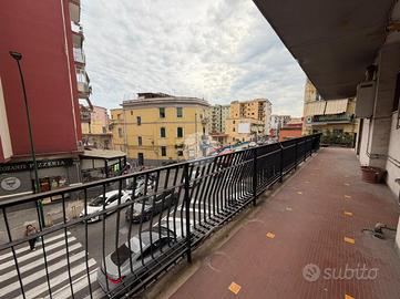 3 LOCALI A NAPOLI