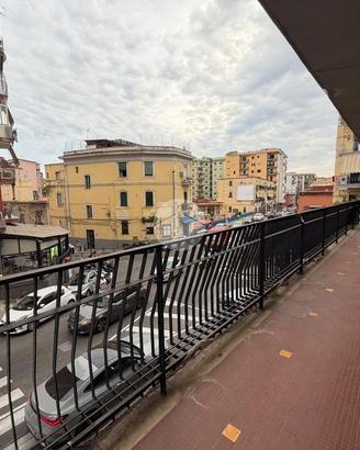 3 LOCALI A NAPOLI