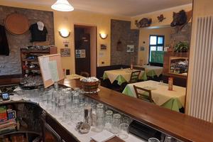 casa e attività di ristorazione 