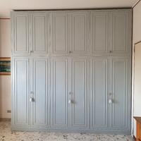 Armadio a 12 ante in legno massello - modernariato